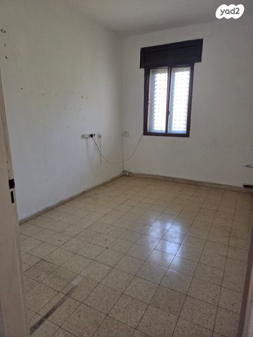 דירה, קרן היסוד 6, שיכון ב', קרית שמונה