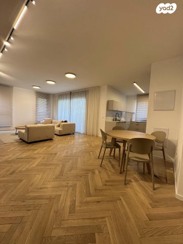 דירה, בר כוכבא 39, נווה ישראל, הרצליה