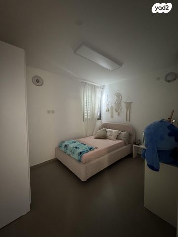 דירה, ש"י עגנון 15, נאות שמיר, יבנה