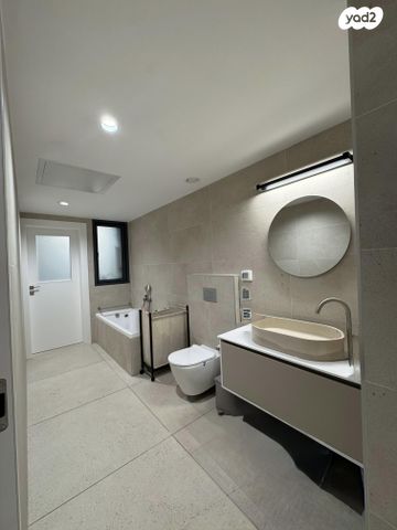 דירה, בר כוכבא 39, נווה ישראל, הרצליה