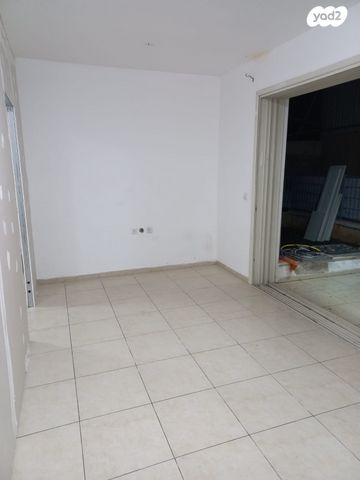 מחסן, המהרש"ל 14, אלעד, אלעד