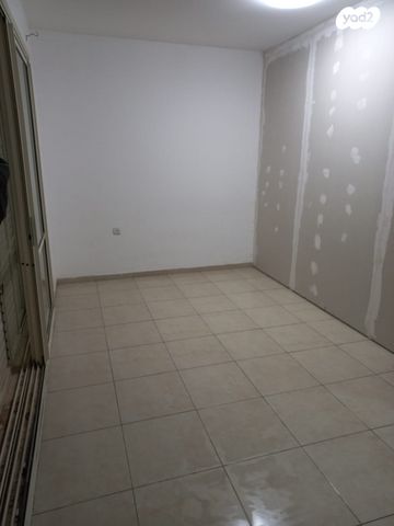 מחסן, המהרש"ל 14, אלעד, אלעד