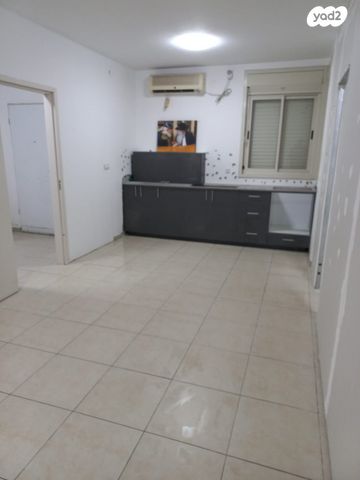 מחסן, המהרש"ל 14, אלעד, אלעד