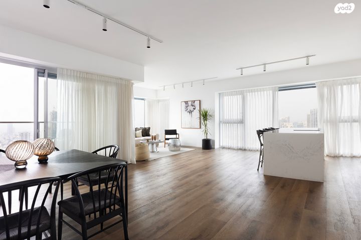 דרך מנחם בגין 146