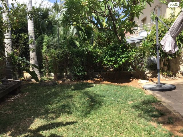 בית פרטי/ קוטג', יצחק שדה, מוצקין, כפר סבא