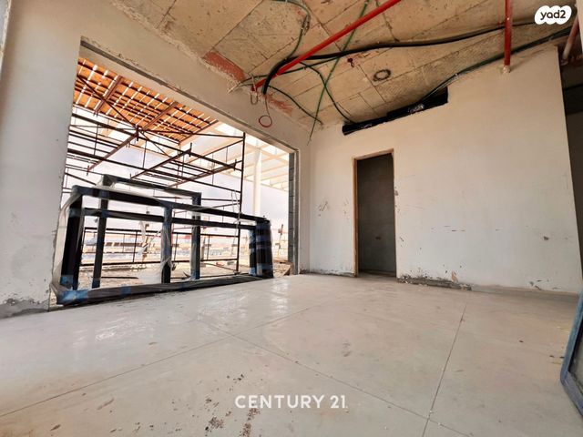 גג/ פנטהאוז, הרב אברהם זקן, מורדות ארנונה, ירושלים