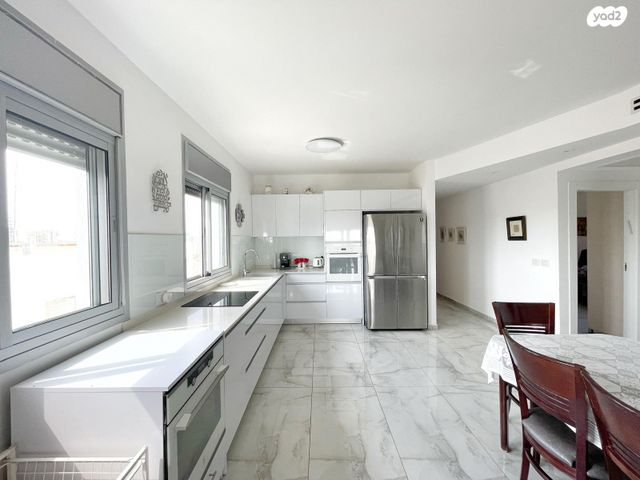 שאול טשרניחובסקי 