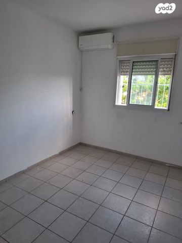 דירה, דב פרומר, חיפה