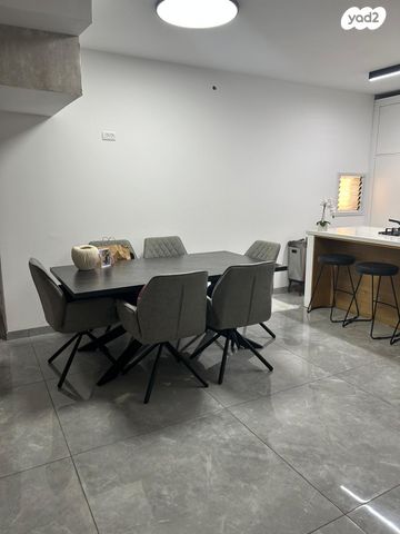 דירה, עין גדי, שכונה ט', באר שבע