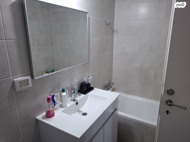 דירה, יצחק אבינו, אחיסמך, לוד