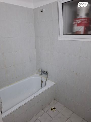 דירה, דב פרומר, חיפה