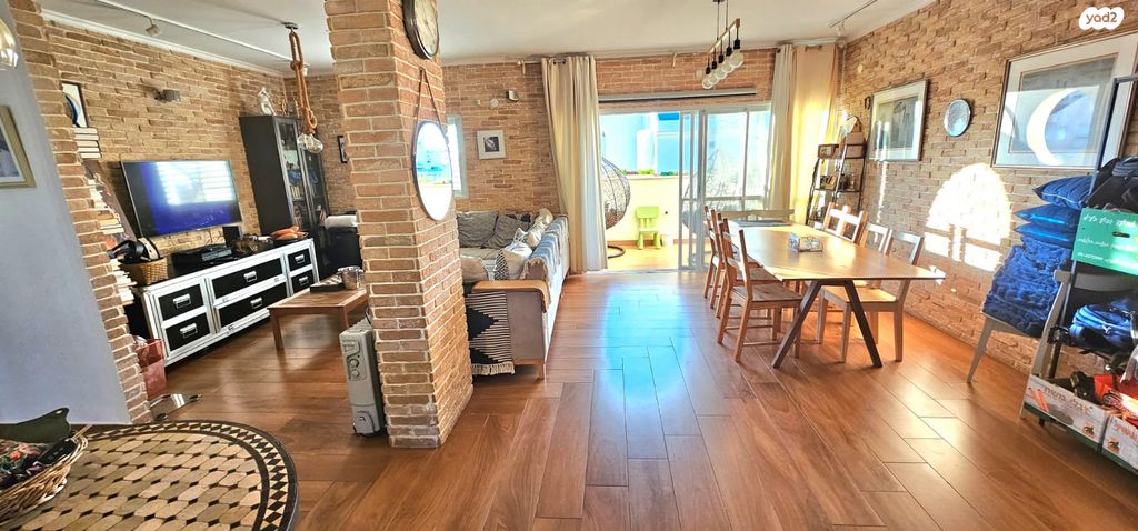 דופלקס, עמק חפר, הדרים, הדרים החדשה, כפר סבא