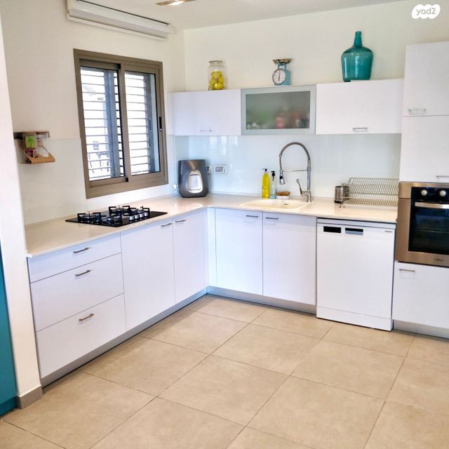 דירה, אבן גבירול, רחובות