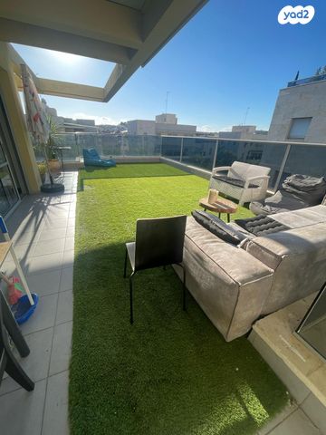 גדרה הצעירה