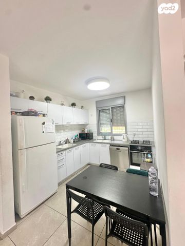 דירה, כרמי הנדיב, אחוזת רוטנר, קרית מלאכי