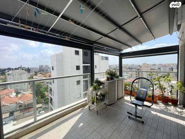 דירה, שאול טשרניחובסקי, שעריים, רחובות