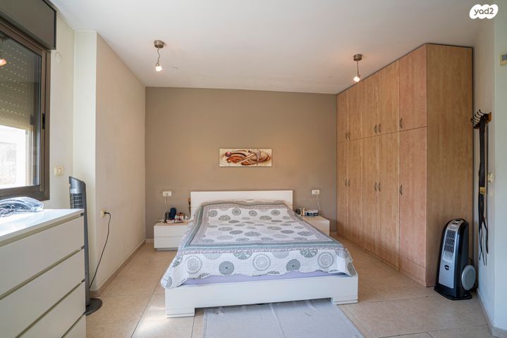 דו משפחתי, הוד השרון