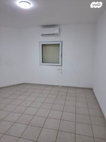 דירה, דב פרומר, חיפה