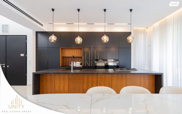 בית פרטי/ קוטג', הרינה, נוף הטיילת, נתניה