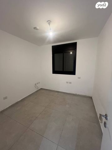 דירת גן, אופקים