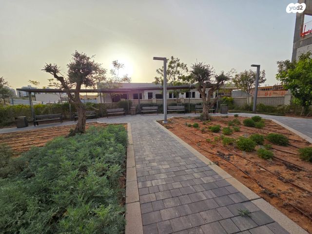 דירה, יצחק אבינו, אחיסמך, לוד