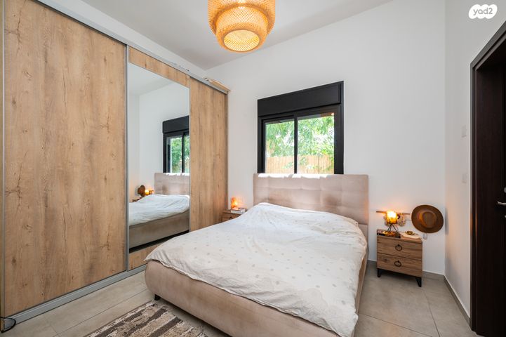 דירת גן, אור ים, אור עקיבא