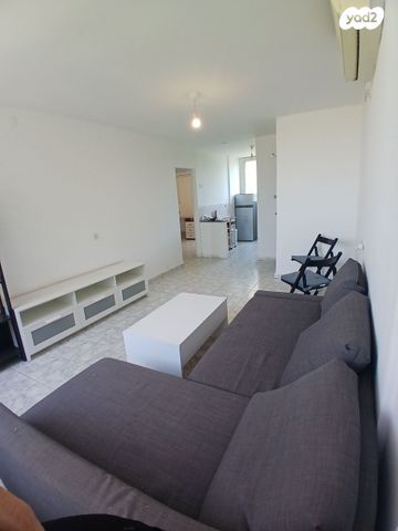 דירה, העצמאות, שלום עליכם, מגדל העמק