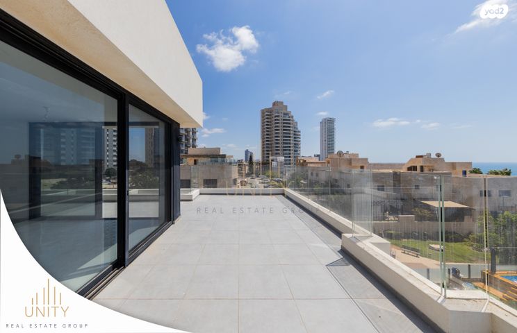 בית פרטי/ קוטג', הרינה, נוף הטיילת, נתניה