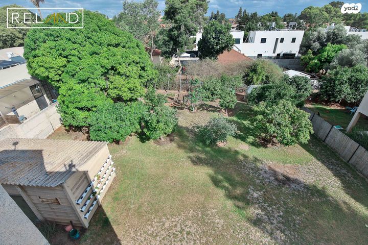 מגרשים, פרדס חנה כרכור