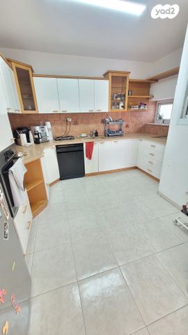 דירה, יהוד מונוסון