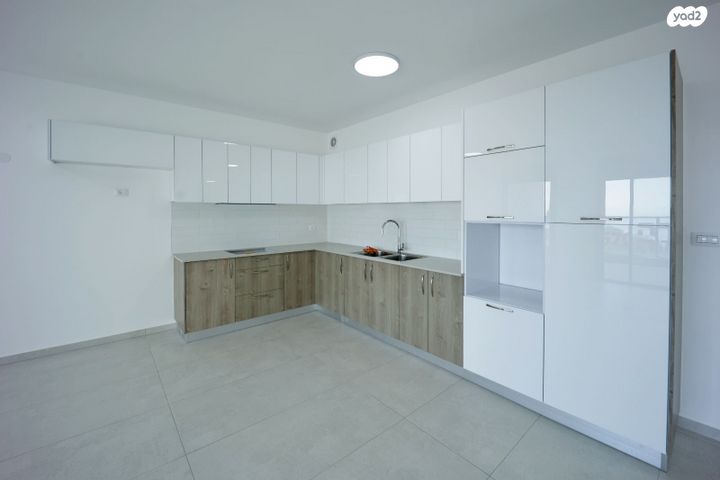 דירה, דרך אריק שרון, חיפה