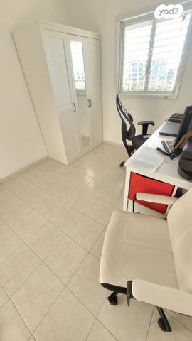 דירה, יהוד מונוסון