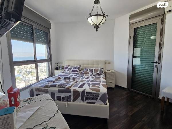 דירה, אחד העם, טבריה