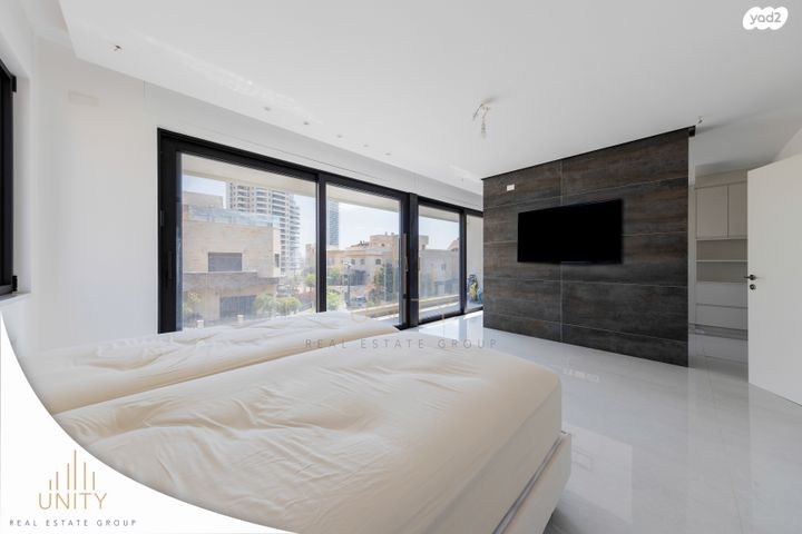 בית פרטי/ קוטג', הרינה, נוף הטיילת, נתניה