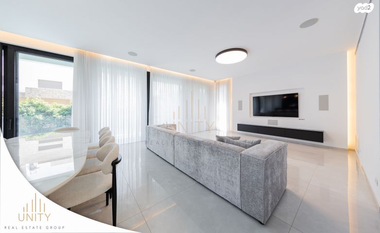 בית פרטי/ קוטג', הרינה, נוף הטיילת, נתניה