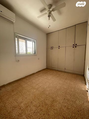 דירה, חומה ומגדל 38, מרכז, קרית עבודה, חולון