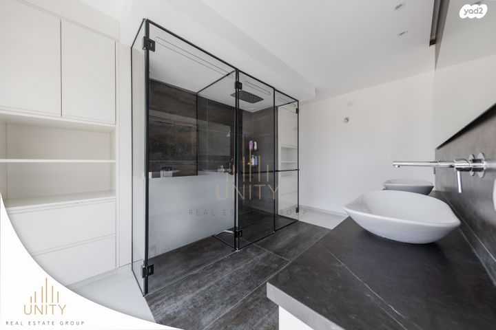 בית פרטי/ קוטג', הרינה, נוף הטיילת, נתניה