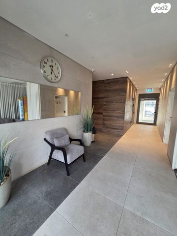 דירה, יצחק אבינו, אחיסמך, לוד