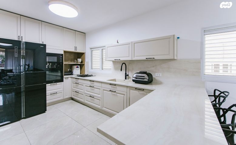 יוסף ספיר 28