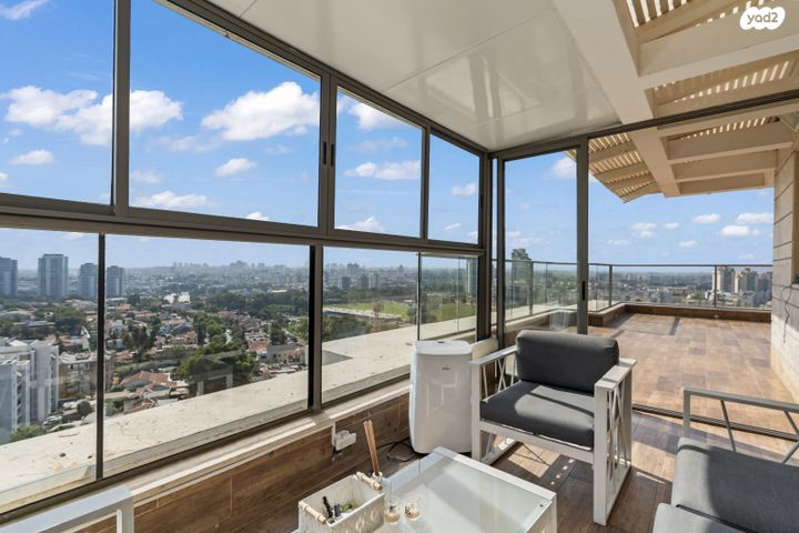 גג/ פנטהאוז, מבצע חירם, נווה ים, ראשון לציון