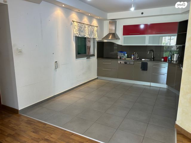 דירה, יעקב דורי, גלי הים, נתניה