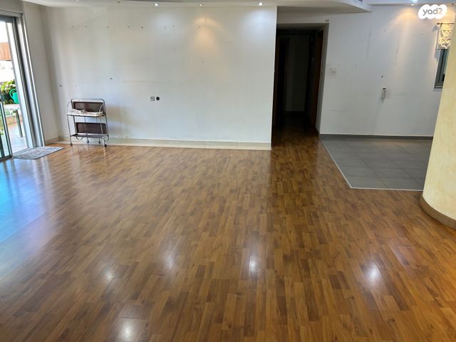 דירה, יעקב דורי, גלי הים, נתניה