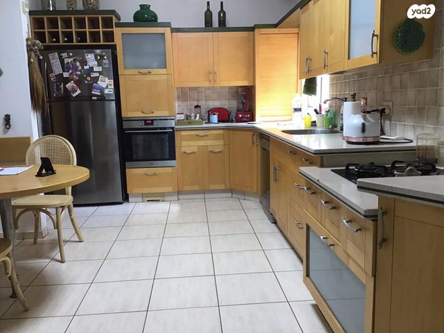 בית פרטי/ קוטג', יצחק שדה, מוצקין, כפר סבא