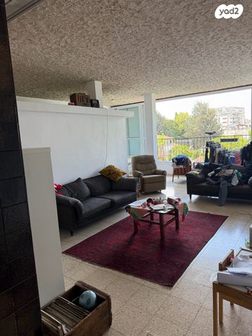 דירה, המעפיל, רחובות