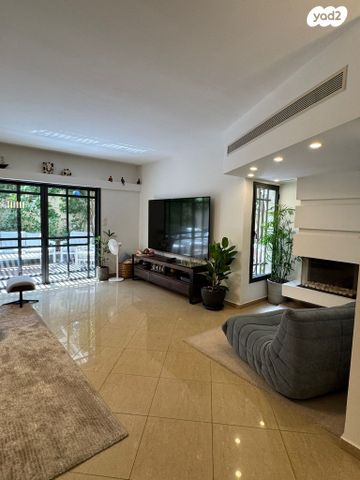 בית פרטי/ קוטג', פסמן צ'רלס, הרצליה הצעירה, הרצליה