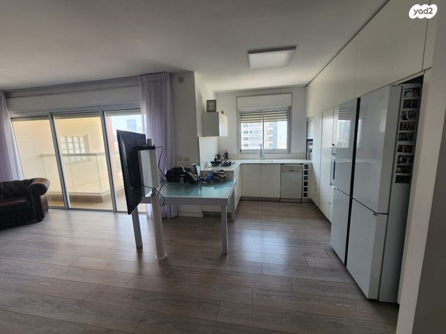 דירה, ביאליק, שכונת בן גוריון, מרכז העיר ג', רמת גן