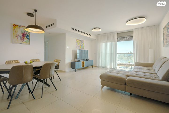 דירה, לוטם 35, הפרחים, חריש