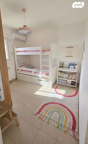 דירה, אדם - גבע בנימין