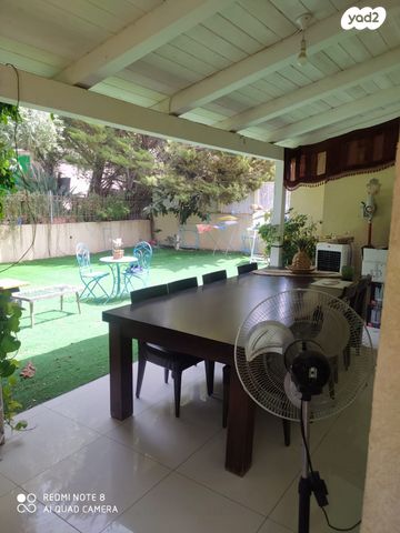 דו משפחתי, פינס, הפועלים, גדרה