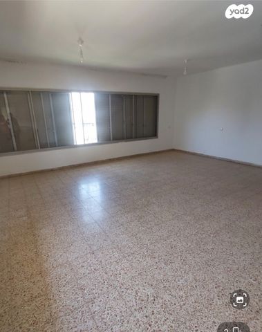 דירה, וייצמן, עיר, מרכז העיר, נהריה